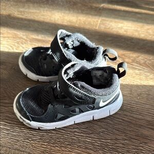Nike Kids Black Sneakers